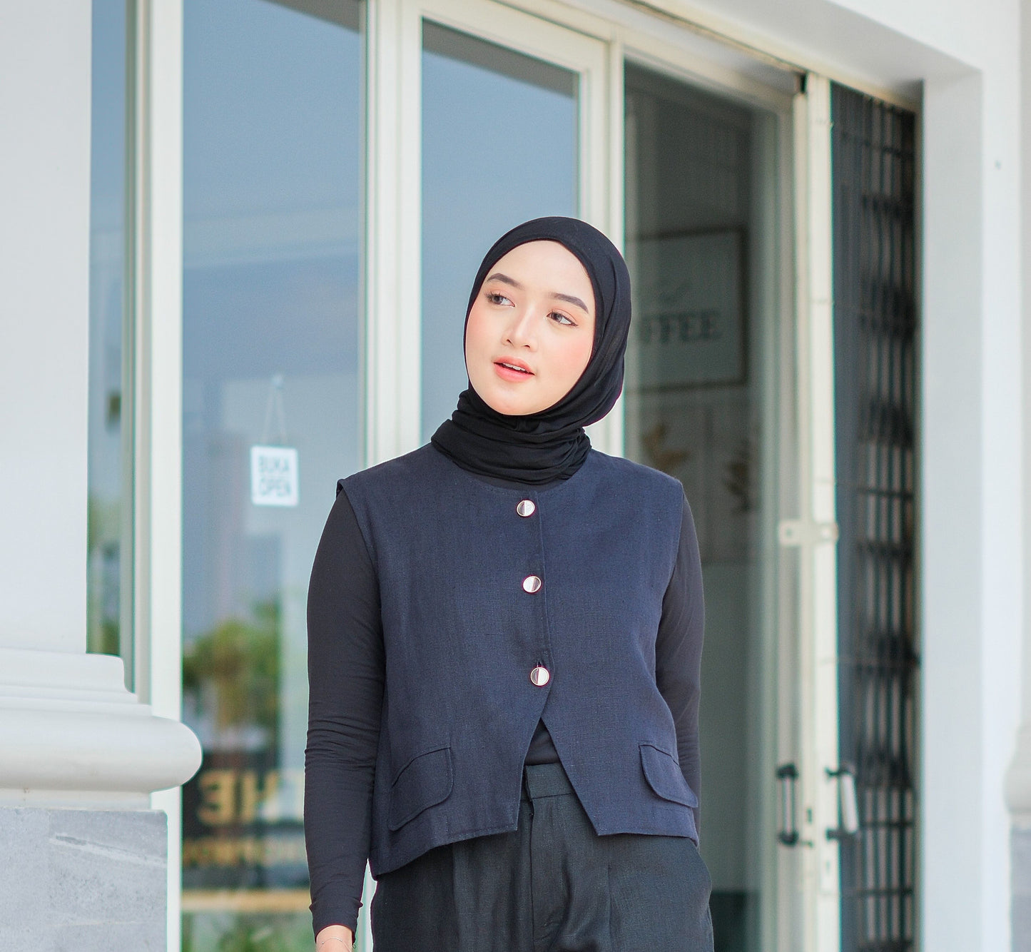 Zenia Crop Vest Navy