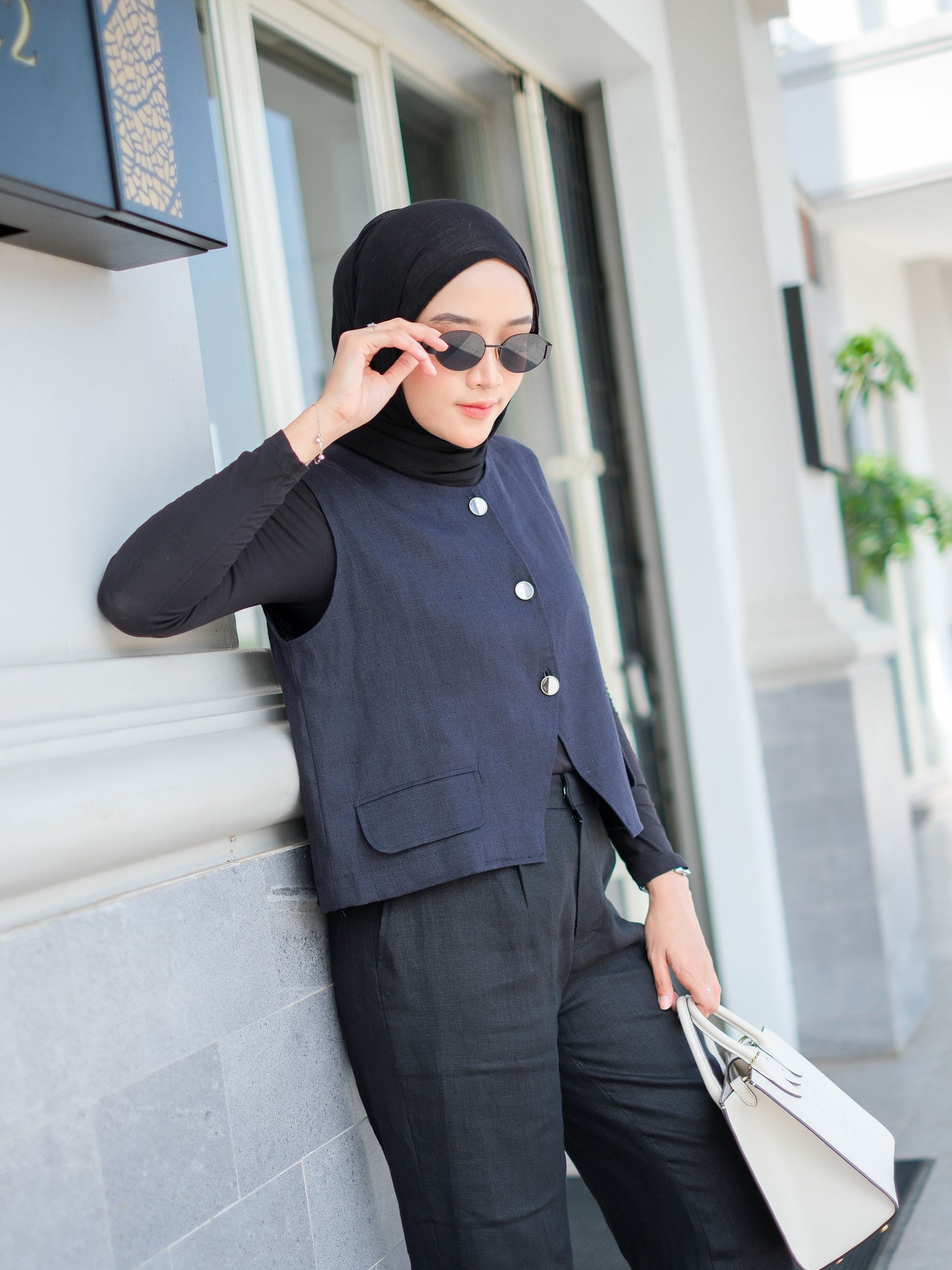 Zenia Crop Vest Navy