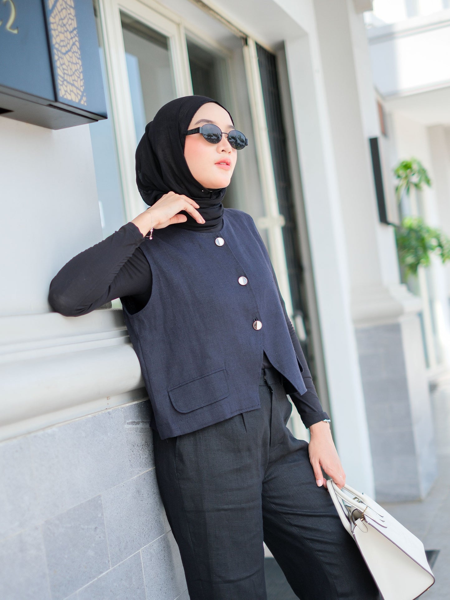 Zenia Crop Vest Navy