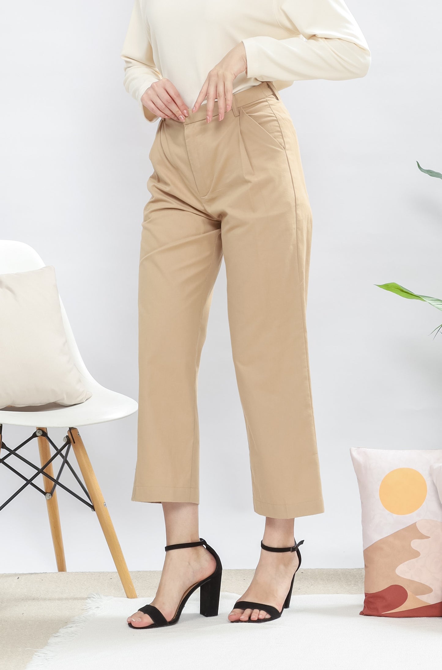 Feyrin Loose Pants