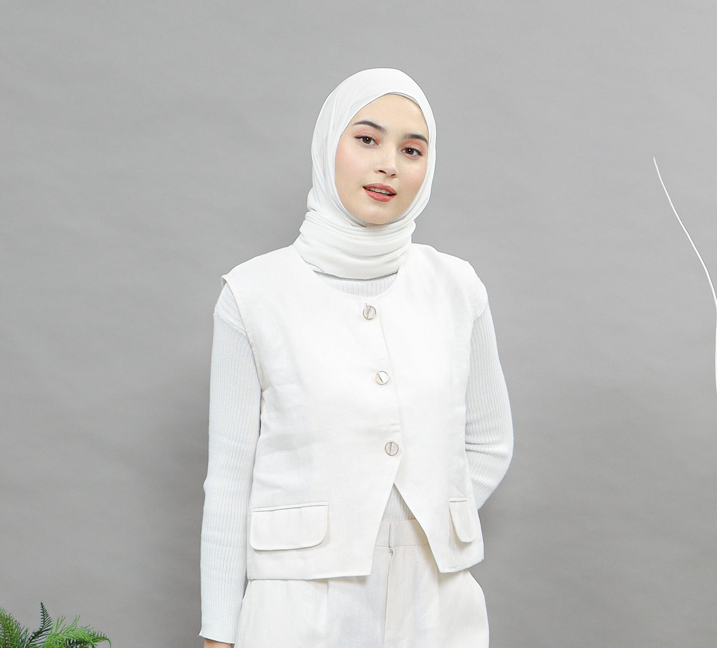 Zenia Crop Vest Broken White