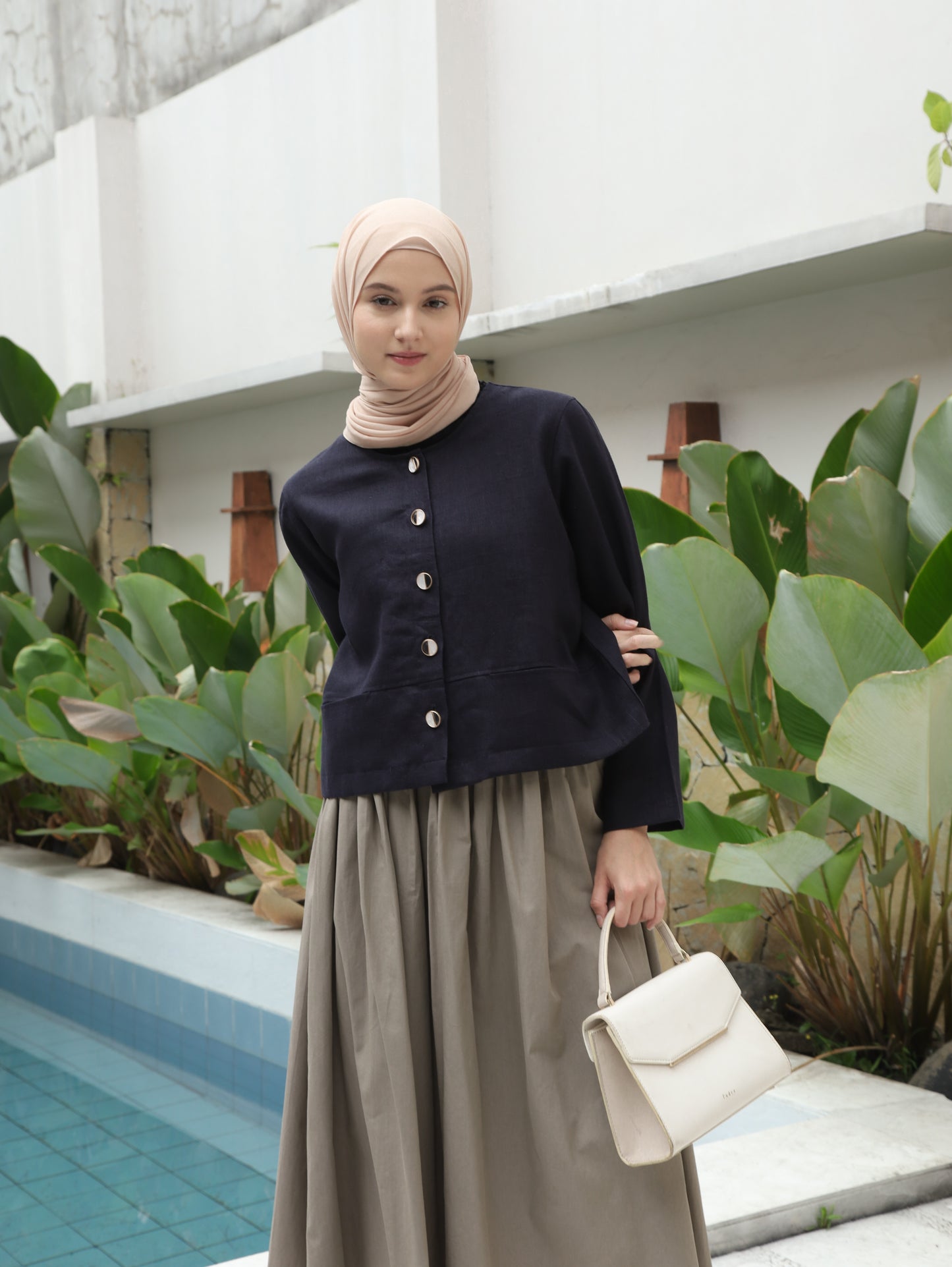 Annora Pleated Skirt Light Grey