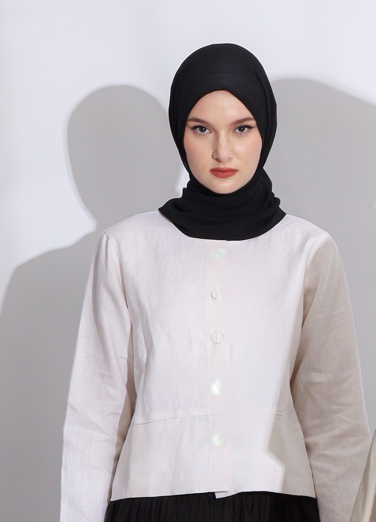 Hera Linen Outer Broken White